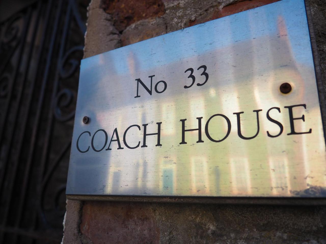 No.33 Coach House * Hillsborough